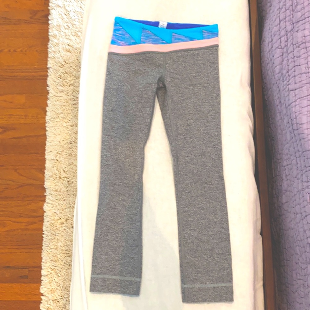 Ivivva leggings - size 8